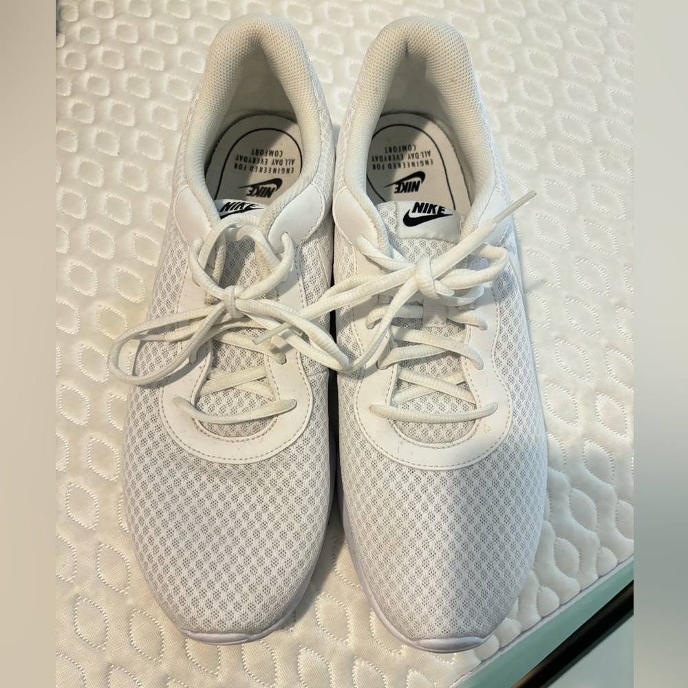Men’s Nikes